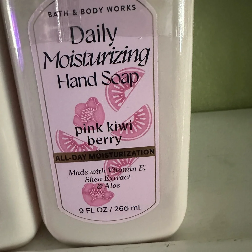 NEW BBW (6) PC DAILY MOISTURIZING HAND SOAP BUNDLE 🌸🌺🌸🌺 - Picture 7 of 15